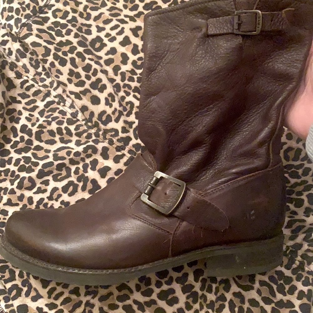 Veronica Frye Boots